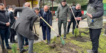 salipazari-nda-fidanlar-toprak_1774515022_k2h4GF