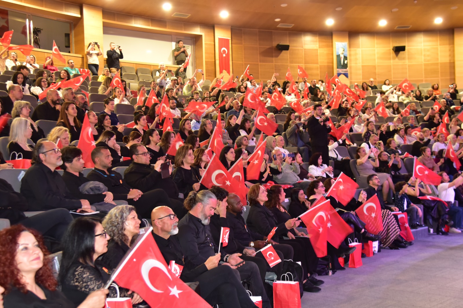 'DE BÜYÜK MÜZİKAL BULUŞMA (14)